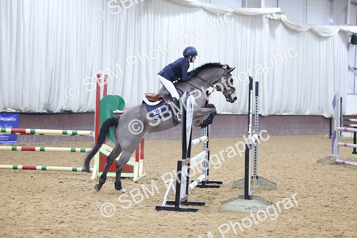 SBM_003464 - Class 11 - Blue Chip Pony Newcomers - 1.00m Open