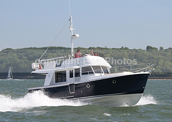 100522 BLUES AWAY IMG_2350 - Flybridge Cruisers