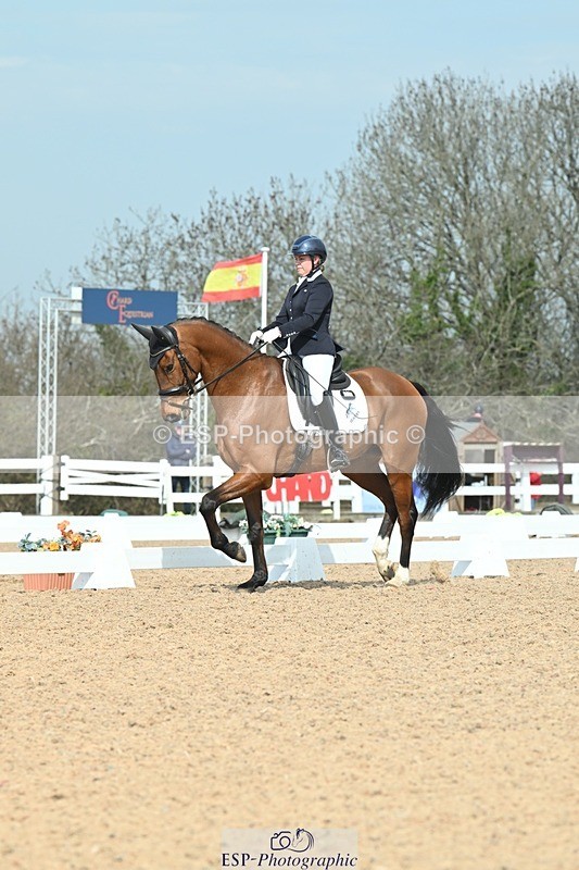 250403-103305-01441 - 036-Abbie.Newbury-Seagry.Viceroy