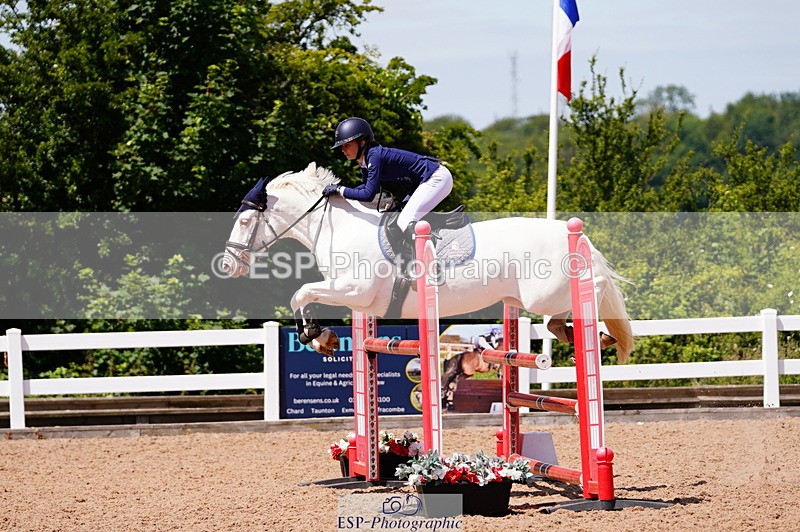 240629A-122430-05317 - Cls 18 Newcomers and 1m Open