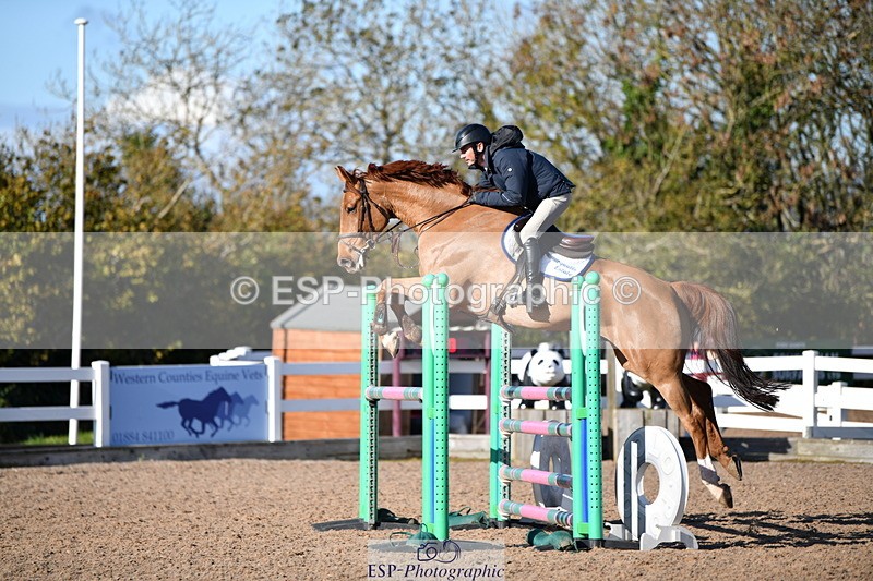 231110A-131405-00486 - Cls 5 Newcomers & 1.10m Open