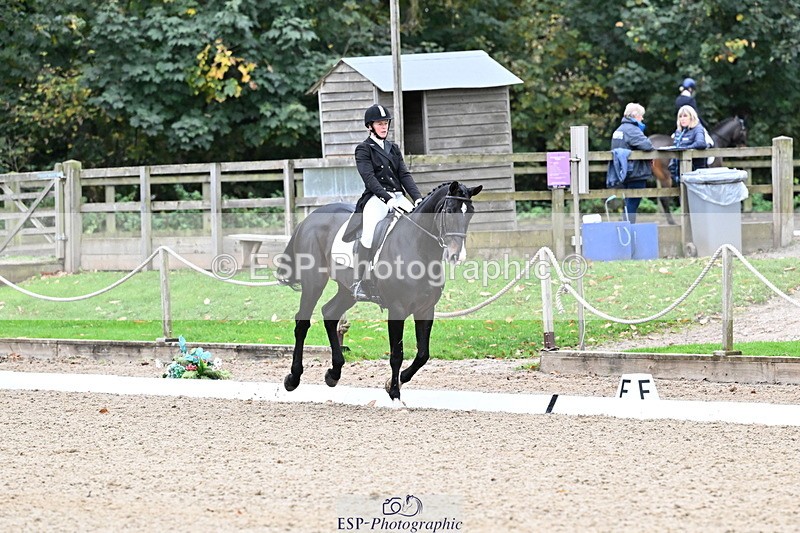 251022A-152125-00519 - B-111-Polly.Walker