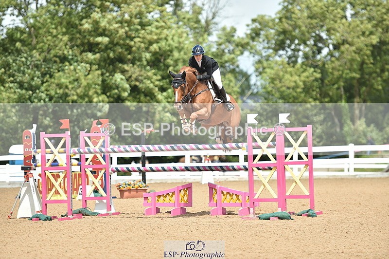 230723A-133212-12081 - Cls 24, 1 Star Gold 1.30m