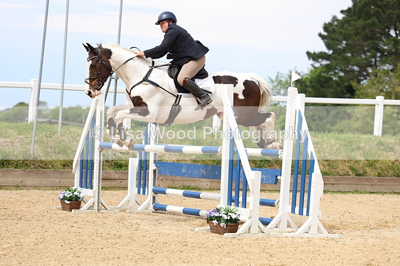 3E7A9321 - Class 7: Senior 1.05m