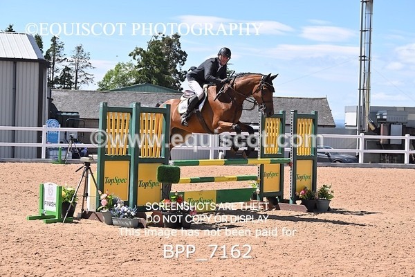 BPP_7162 - CLASS 14 FRI Nupafeeds Senior Dicovery/1m open