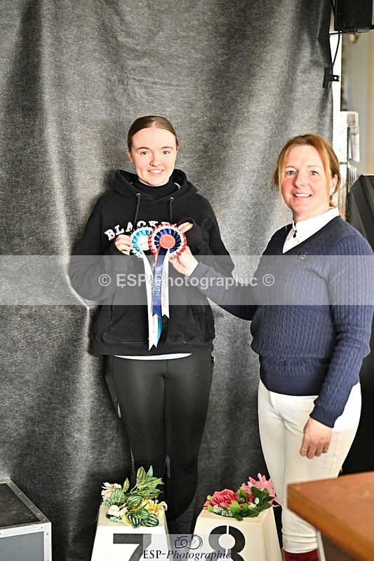 260214-130358-03847 - Cls 15 Medium Silver Presentations