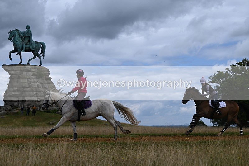 DSC_7203 - Time at Statue 12:45 to 13:15