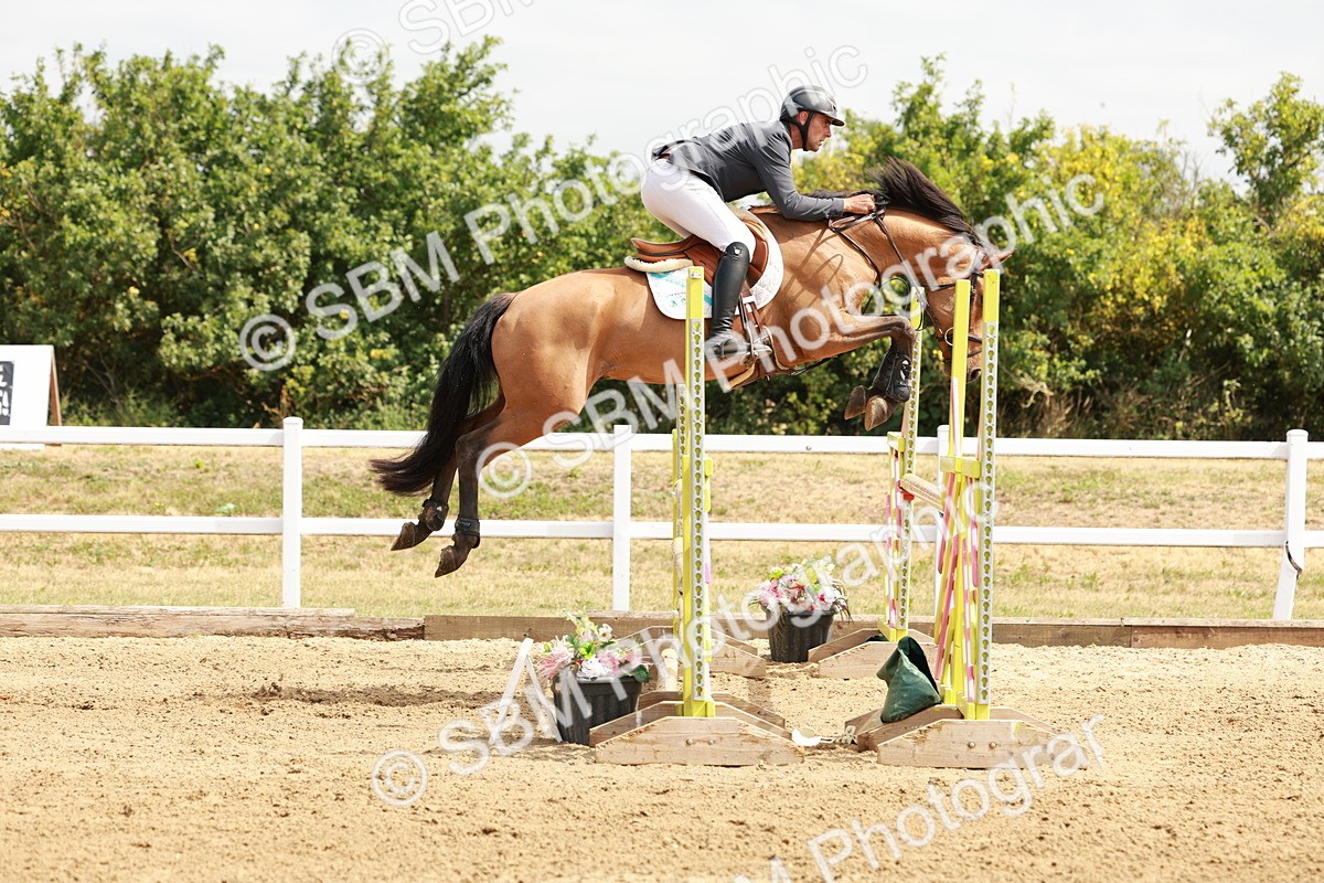 SBM_016941 - Class 20 - Senior Newcomers - 1.10m