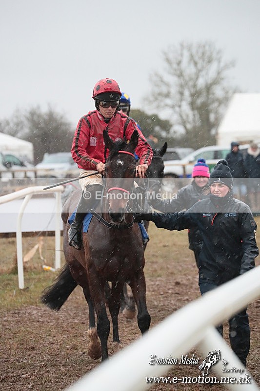 PtP 260125 1008 - Cocklebarrow Point-to-Point racing with the Heythrop Hunt 26/01/25