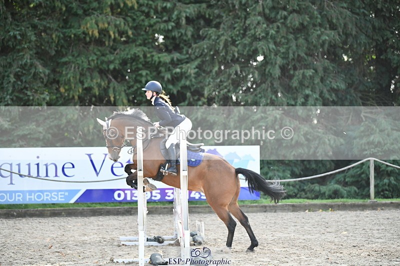 251004A-145358-01571 - Classes 8 & 9 70cm