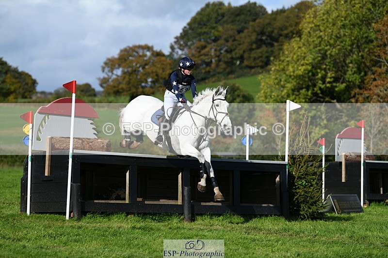 251024A-125915-11820 - B-153-Charlotte.Franck-Steier