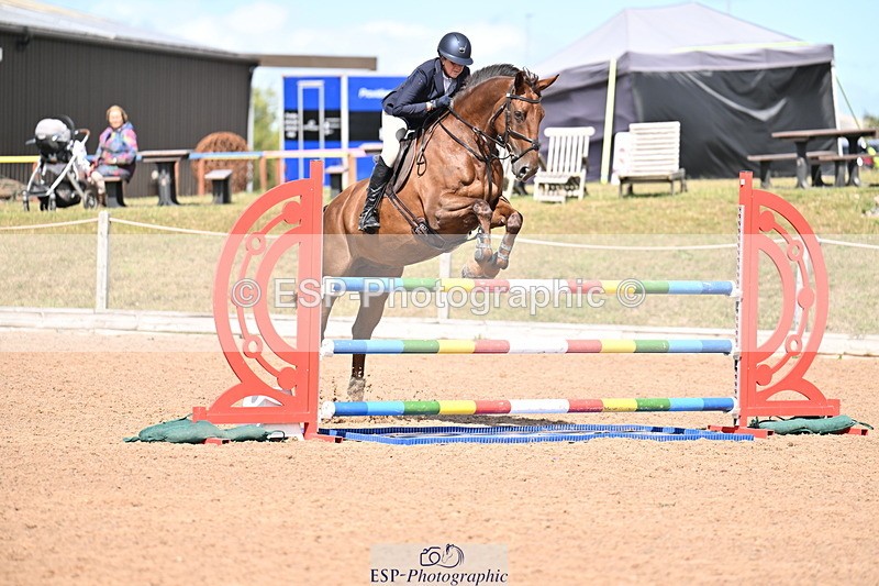 250827B-130642-00481 - Cls 4 Snr Newcomers 1.10m