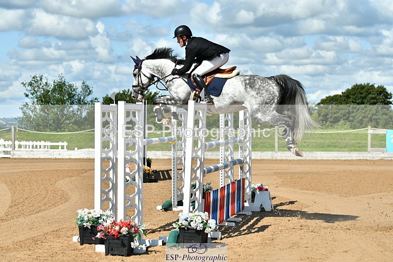 230720A-103419-01887 - Cls 5, 2 Star Medium 1.35m