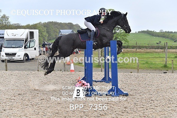 BPP_7356 - CLASS 9 FRI  Senior Newcomers/ 1.10m Open