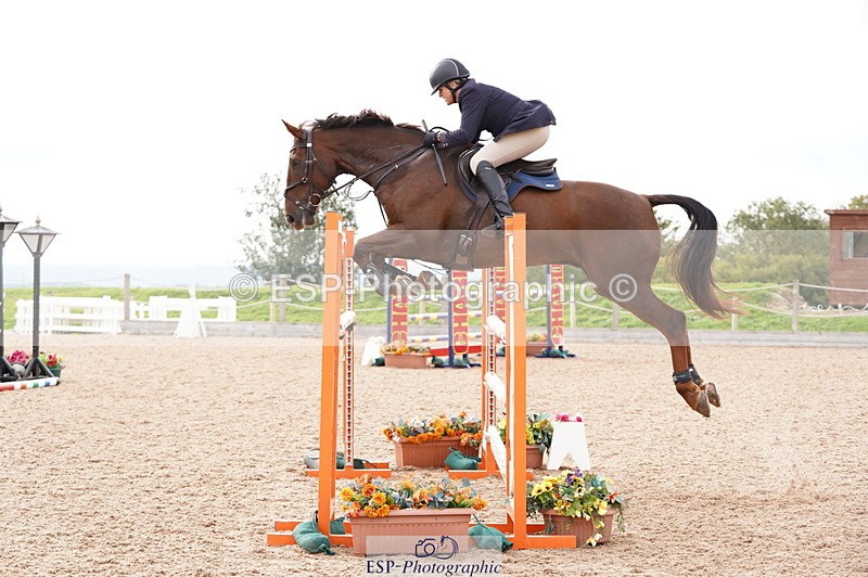 241004A-150526-00879 - Fri 04 Snr Fox & 1.20m Open
