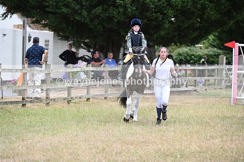 WJ6_9346 - Class 12 Minimus Jumping 45cm