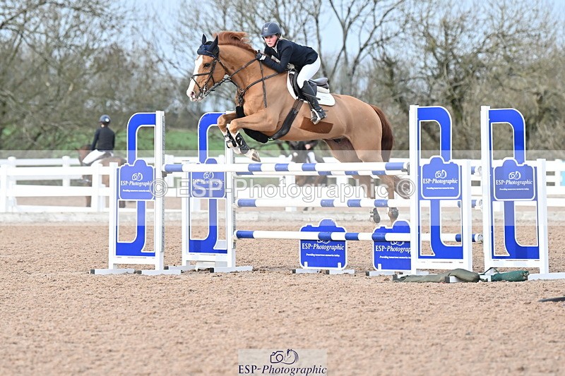 231208A-134252-00975 - Cls 6 Foxhunter & 1.20m Open