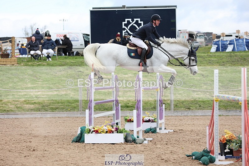 240419A-115335-06882 - Cls 6, 2 Star Medium Tour 1.35m