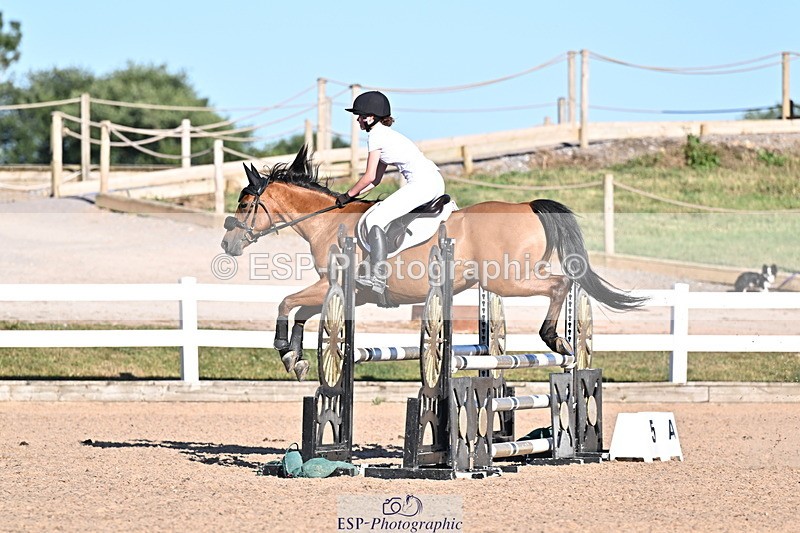 250708A-184129-00624 - 90cm Classes