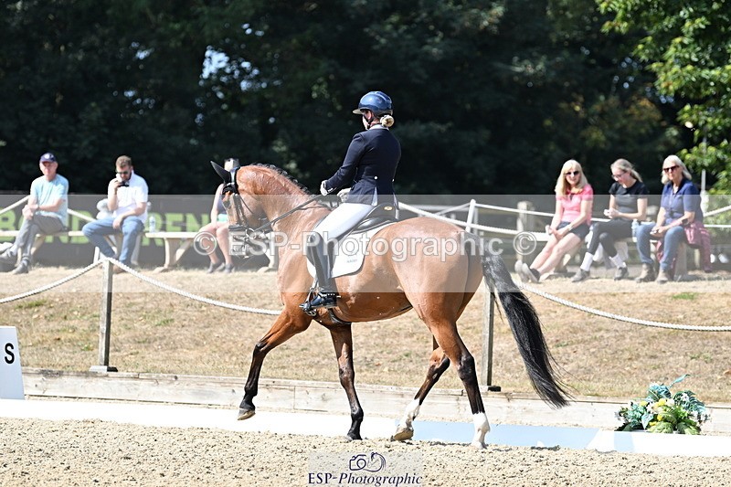 250810A-110436-05695 - 071-Abbie.NewburySeagry.Viceroy