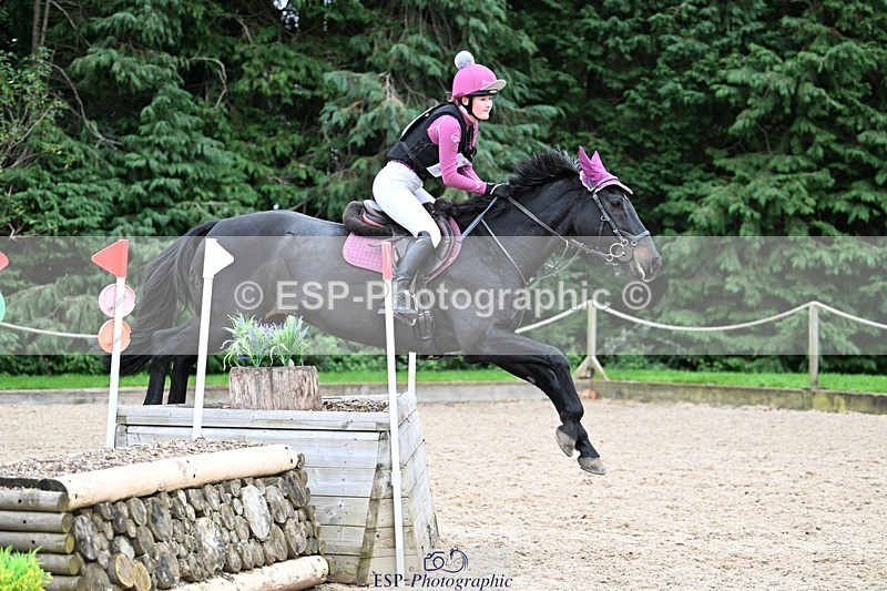 241117-142402-04553 - Cls 3 90-95cm 14.00 to 15.00