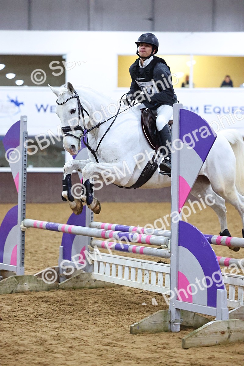 SBM_002851 - Class 6 - Holly & Ivy Stakes - 90cm