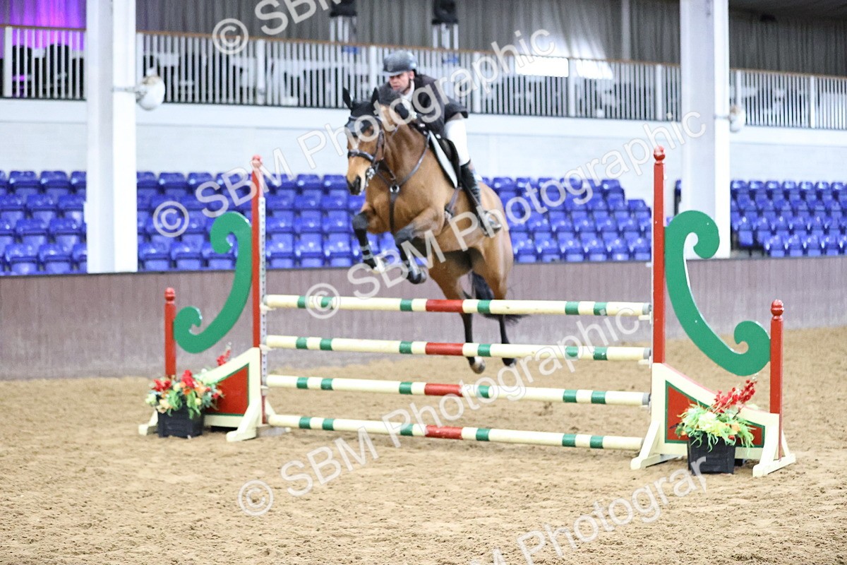 SBM_006064 - Class 16 - Senior Newcomers - 1.10m Open