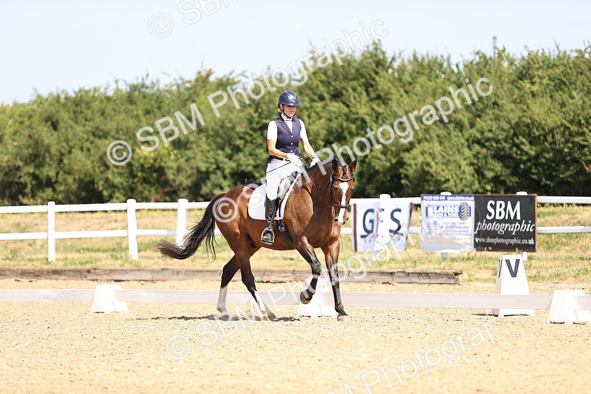 SBM_009374 - Novice 5 - 9.50-10.53