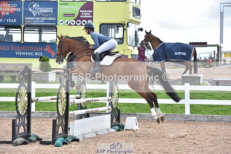 230806A-105916-01284 - Cls 17 Snr Discovery & 1m Open