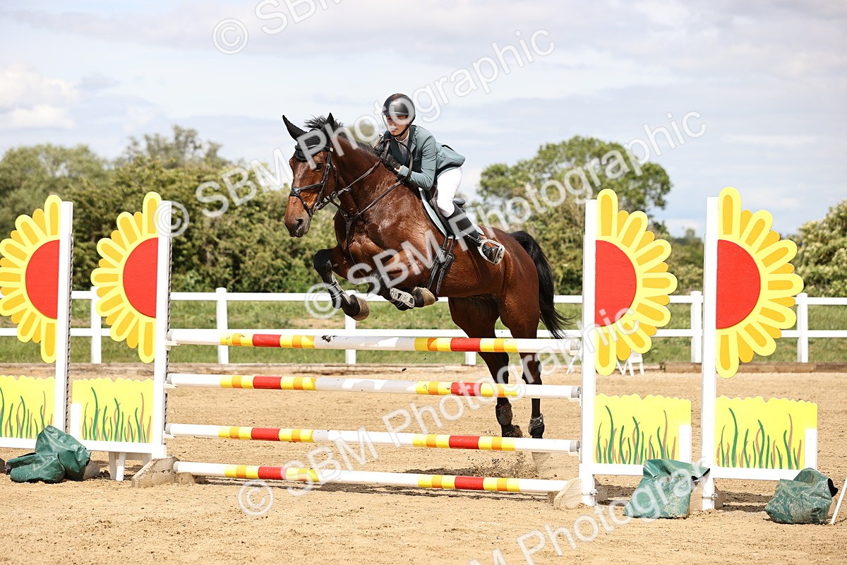 SBM_003484 - Class 11 - Senior Newcomers - 1.10m