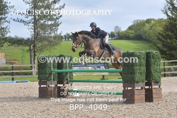 BPP_4049 - CLASS 9 - FRI - Senior Newcomers/ 1.10m Open