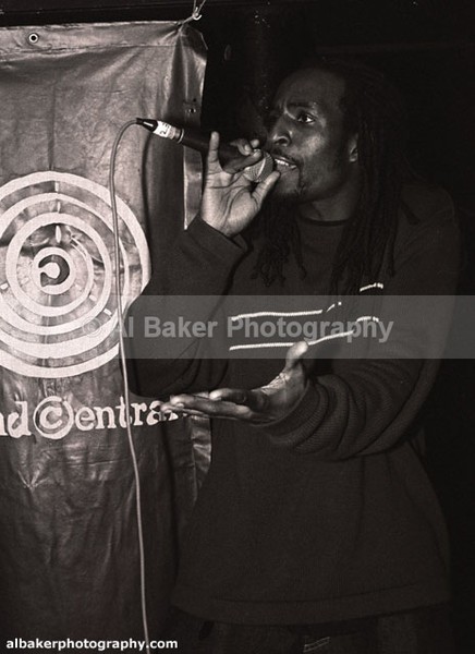 24 insight - Friends-&-Family @ the-roadhouse 16.11.02