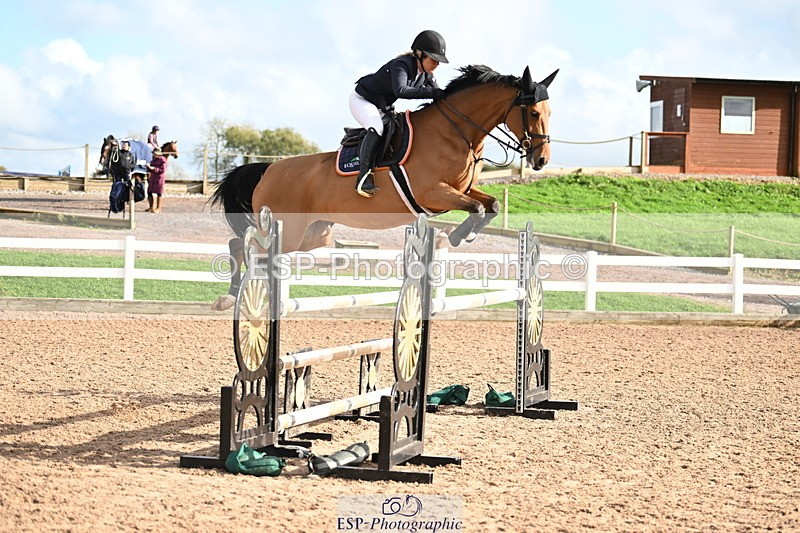 241023A-142623-01042 - Cls 4 Newcomers and 1.10m Open