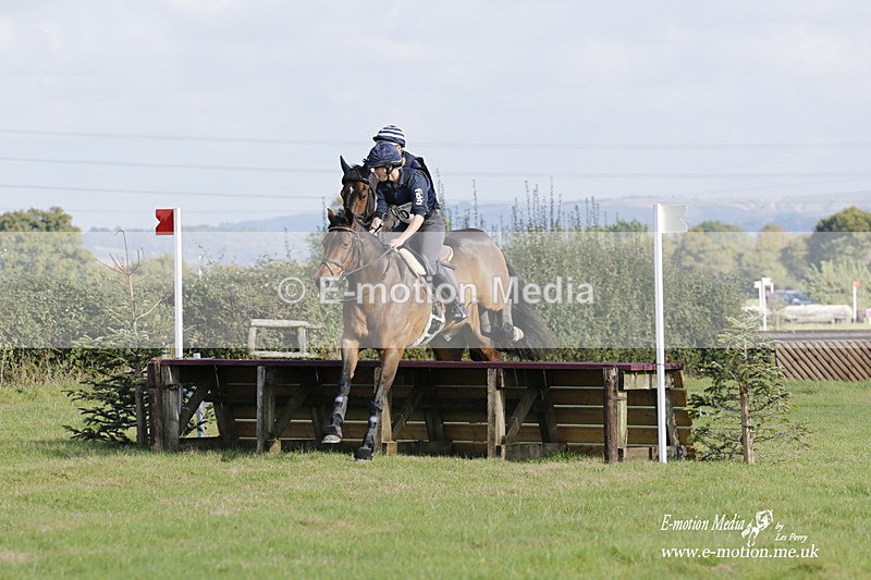  WWHT 171021 3553 - Intermediate Pairs (0.90m)  17/10/21