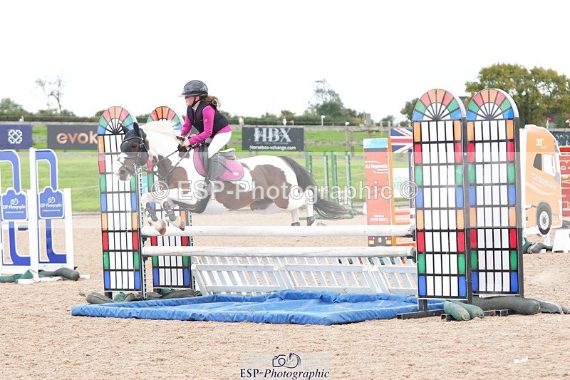 250921-144726-03726 - Cls 20 Pony 80cm Derby