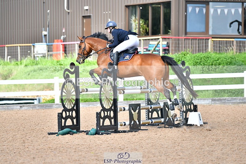 230819A-160115-01093 - Cls 33 1.05m Amateur Qualifier