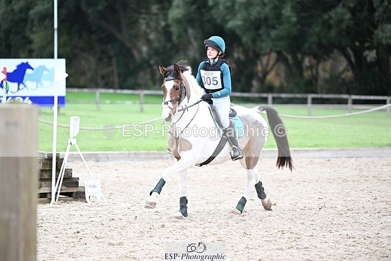 241117-142748-04582 - Cls 3 90-95cm 14.00 to 15.00