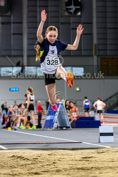 AgeInd25SUN-913064 - Field Female