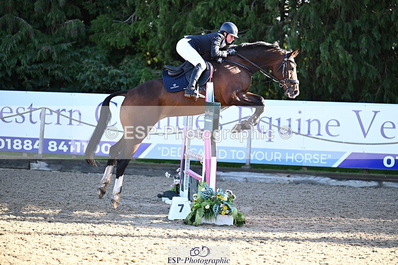 251024A-110735-06698 - B-160-Phoebe.Woods