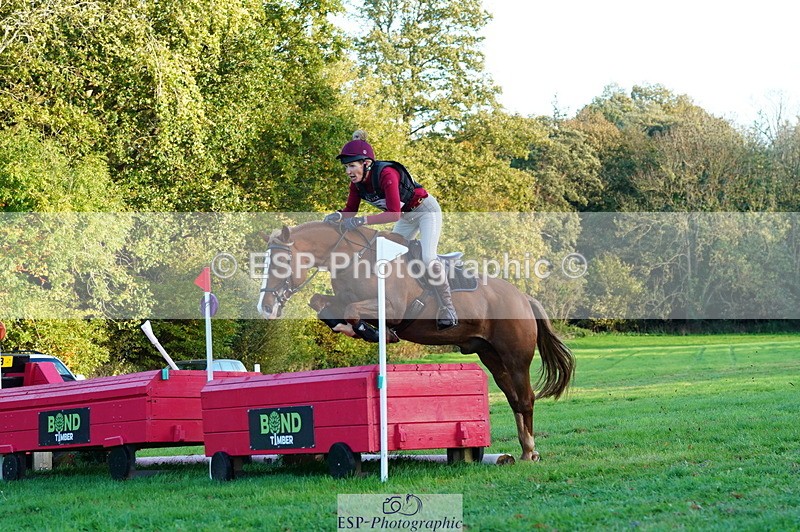 251025A-164540-22060 - H-654-Philippa.Skelton