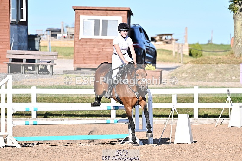 250708A-183947-00619 - 90cm Classes