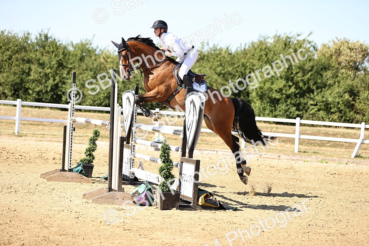 SBM_015667 - Class 16 - Senior foxhunter - 1.20m Open