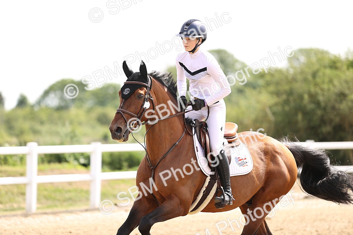 SBM_000452 - Class 15 - Redpost Equestian Senior Foxhunter - 1.20m