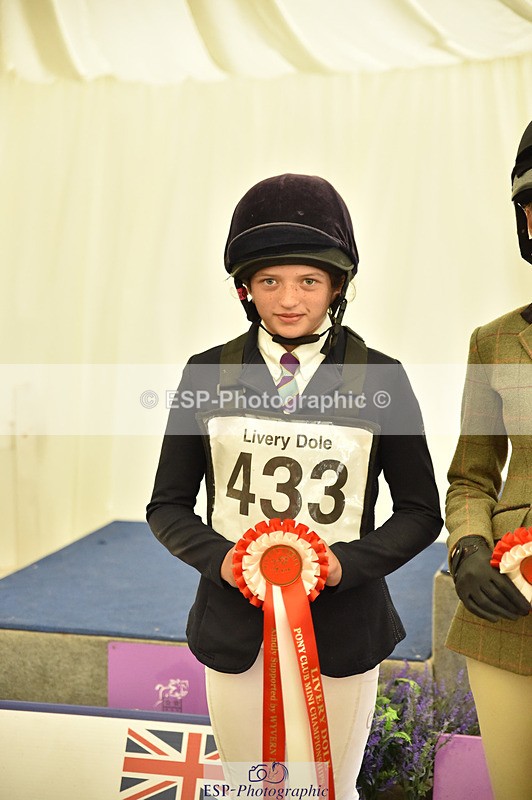 240823X-170752-19997 - 70cm Presentations