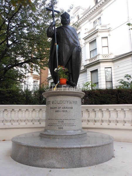 Statue of St Volodymyr, Holland Park Avenue - Holland Park