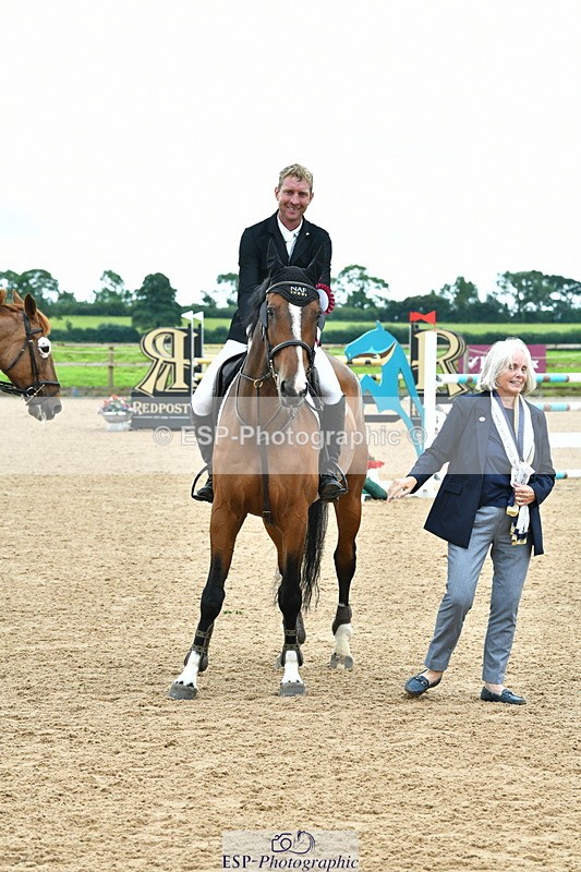 230723A-101044-10778 - Cls 4, 2 Star Small 1.30m