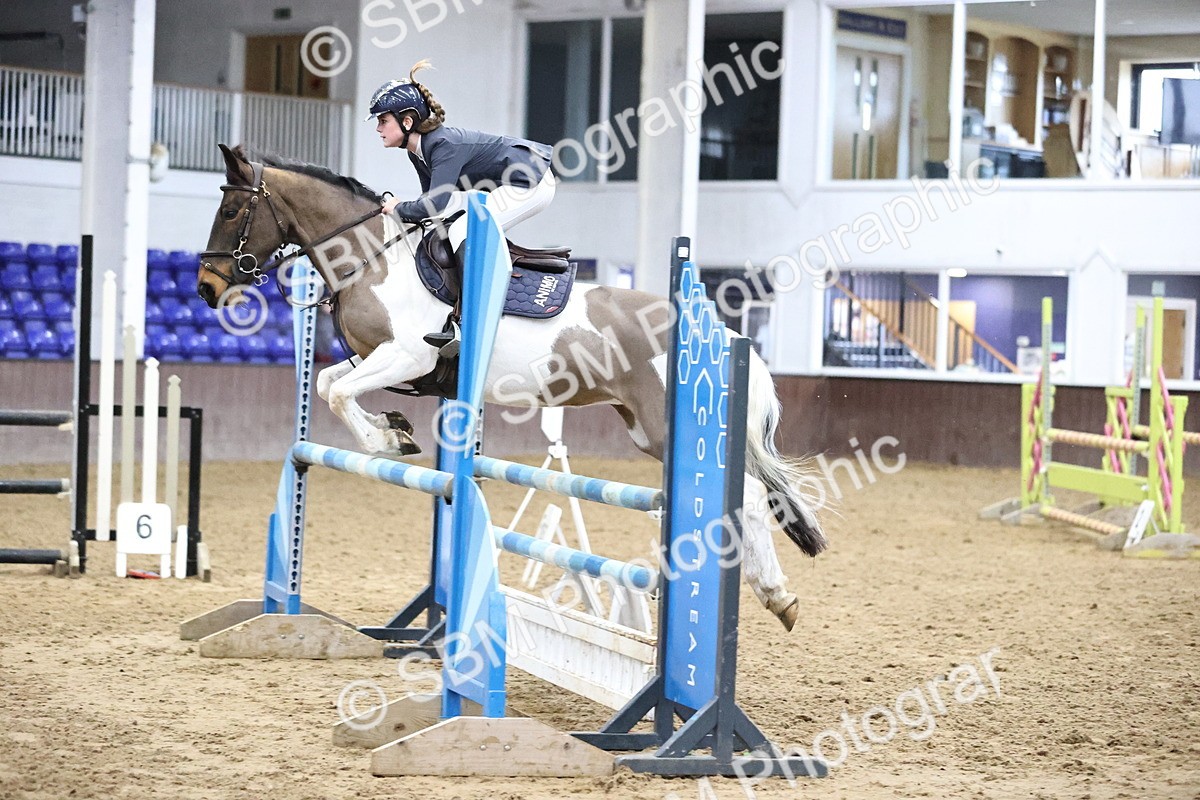 SBM_000869 - Class 4 - Blue Chip Pony Newcomers - 1.00m