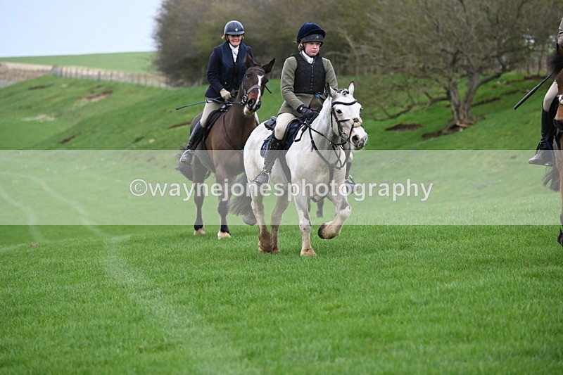 WJ6_9379 - Line Three