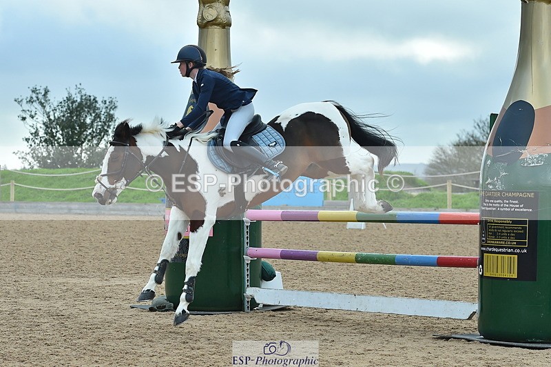 231119A-135936-06084 - Sun Cls 26 Springboard 128cm & 138cm