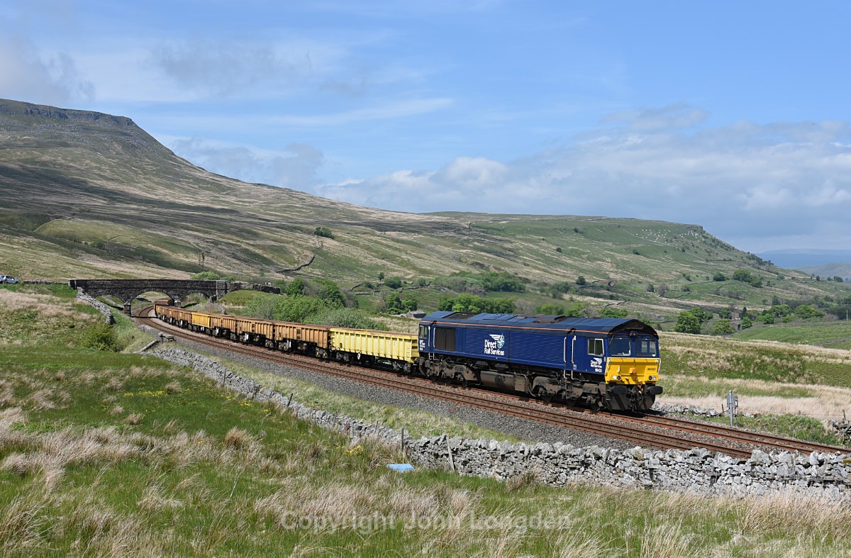 JL - 24.5.17 66433 6K05 Carlisle - Crewe Ais Gill - Ais Gill (road bridge southbound)